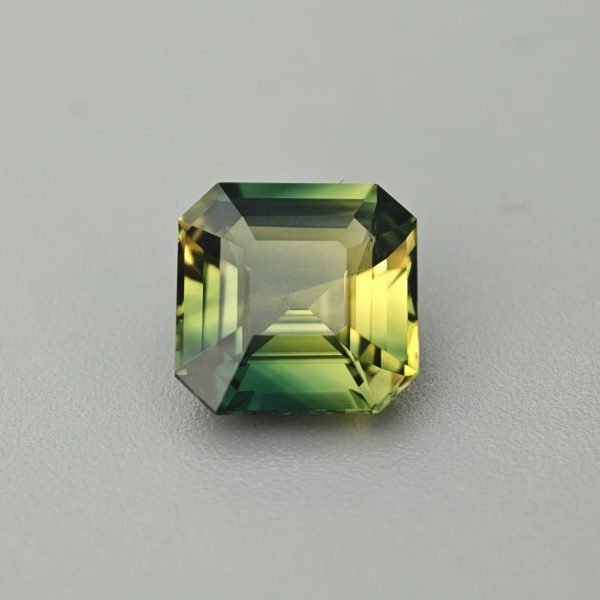 Zaffiro Bicolor Madagascar - 3.06 ct